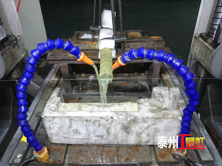 晨虹數(shù)控金剛石線切割機切割3mm玻璃管
