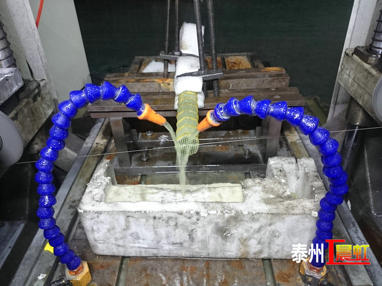 晨虹數(shù)控金剛石線切割機切割3mm玻璃管
