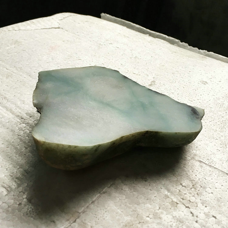 晨虹玉石切割機(jī)，金剛石線切割機(jī)，玉石切割效果